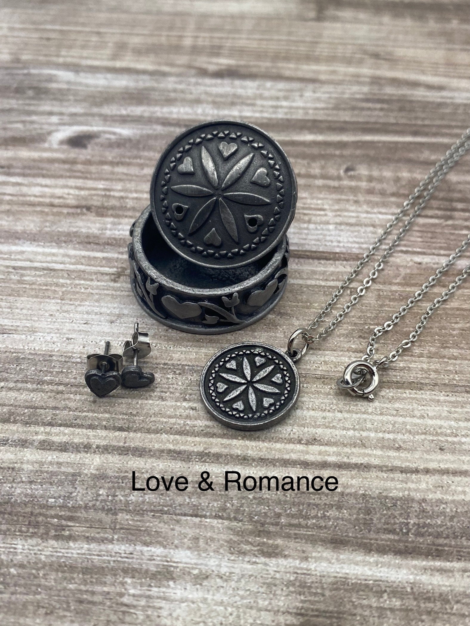 【30％OFF】 Torino Pewter Trinket Box Jewelry Set Necklace Earrings and その他