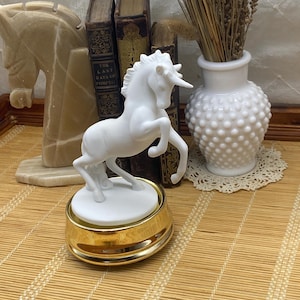 Vintage Aldon Porcelain Unicorn Music Box Plays The Sound Of Music