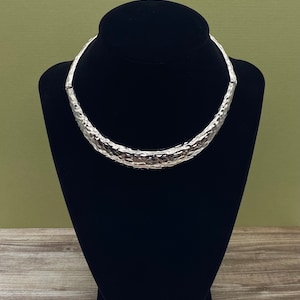 Napier Retro Hammered Silver Tone Choker Necklace Statement Bib