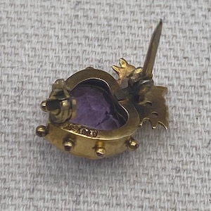 Kronad hjärtnål Vintage 9 karat gult guld och ametist skotsk nål Vintage smycken bild 6