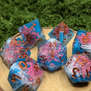 Körsbärsblommor Resin Tärningsset: Sharp Edge Polyhedral Tärningar bild 2