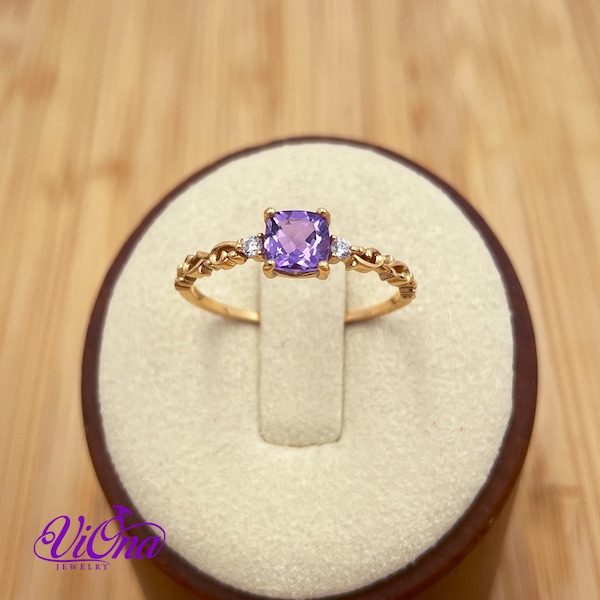 Echter Amethyst Ring, Prinzessinnenschliff mit hochwertigem vergoldetem 925 Sterling Silber, gestempelt