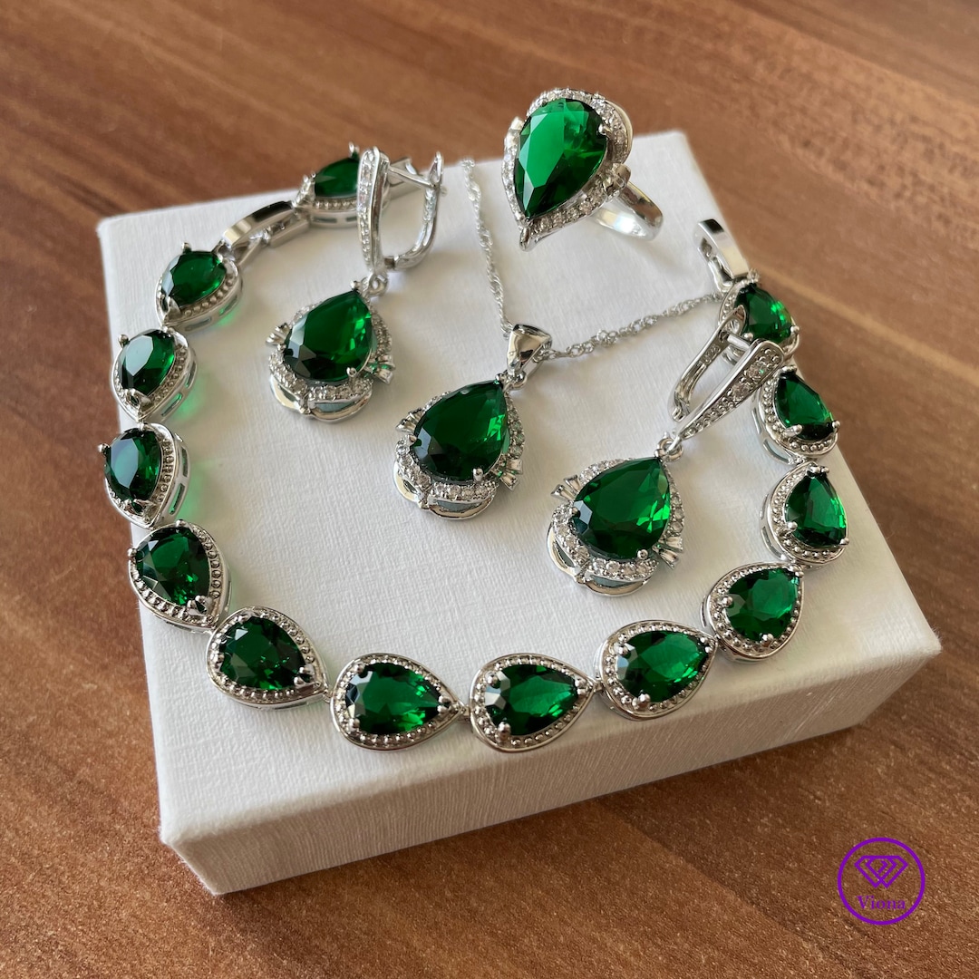 925 Sterling Silver Plated Jewelry Set in Four Pieces and Cubic