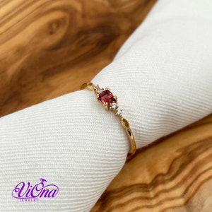 Elegantly Crafted 0.6 Carat Natural Red Garnet Gemstone on Gold Plated 925 Sterling Silver Ring in Exquisite Square Cut