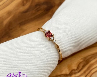 Elegantly Crafted 0.6 Carat Natural Red Garnet Gemstone on Gold Plated 925 Sterling Silver Ring in Exquisite Square Cut