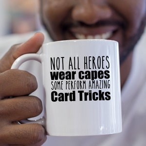 Trucchi con le carte Tazza da caffè Divertente trucco con le carte Tazza da tè Carta regalo per la festa del papà Trickster Idee regalo
