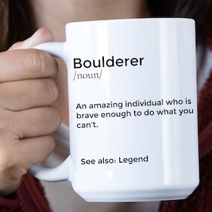 Caneca personalizada com a definição de Boulderer: presente de escalada