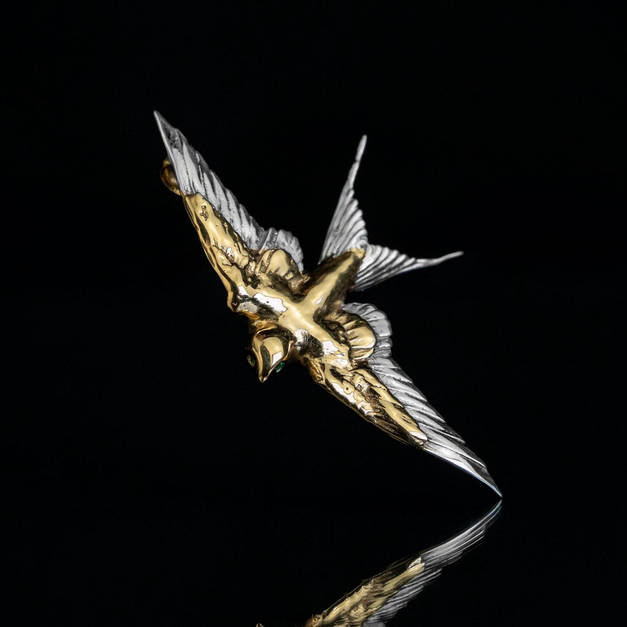 swallow pendant // bird pendant // golden swallow necklace // emerald pendant
