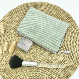 Kosmetiktasche Cord, salbei (Gr. M), kleine Schminktasche, kleine Kosmetiktasche Damen, Make up Tasche, Geschenk für Freundin