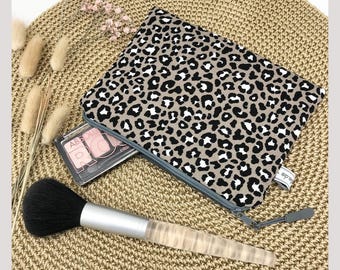 Kosmetiktasche Leo, (Gr. M), grau beige, Kosmetiktasche Damen, Leopardenmuster, kleine Schminktasche, Kosmetiktasche Leoprint,