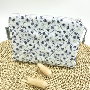 Kosmetiktasche gesteppt, Blumen, (Gr. M), kleine Schminktasche, kleine Kosmetiktasche gesteppt, Make up Tasche, Quilt, Geschenk für Freundin