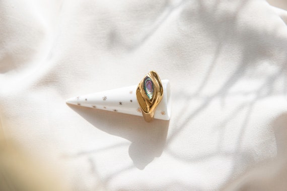Mother of pearl ring / bronze / brass / gold look… - image 3