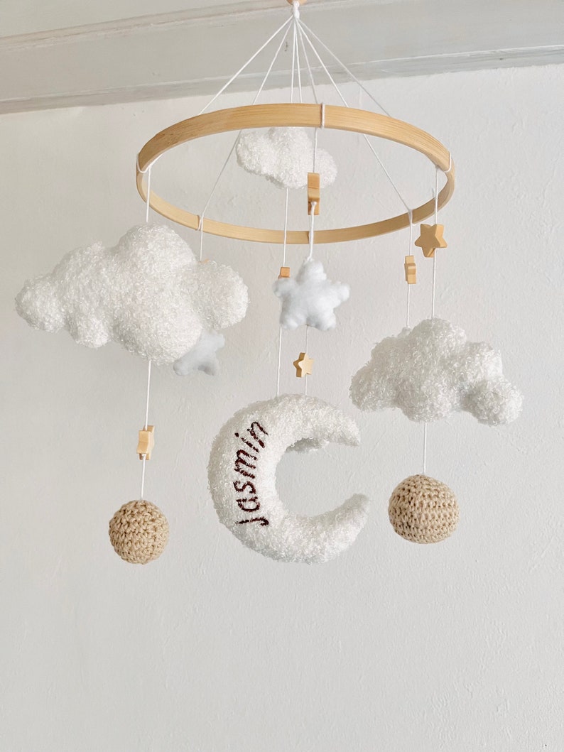 Personalisierte Boucle Baby Mobile Wolken Weiß/Beige Bild 6