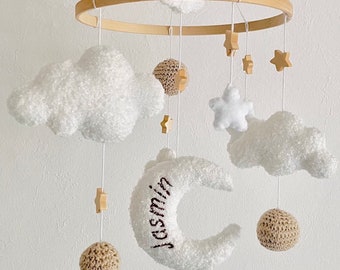 Personalisierte Boucle Baby Mobile Wolken Weiß/Beige