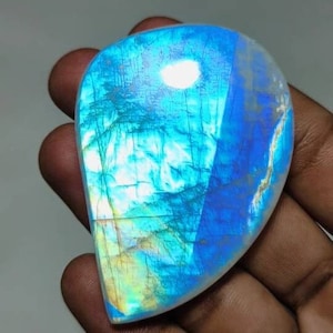 Gorgeous!! Huge Size Rainbow moonstone Cabochon Very Rare piece AAAA+ Quality Rainbow Flash 62x43x8.50MM 211CT