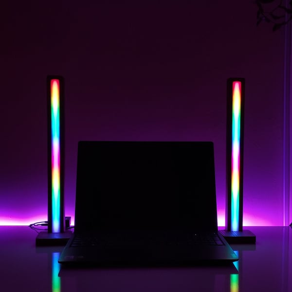 Lámpara de mesa LED minimalista, (2x lámparas), PC para juegos, sincronización de música, cambio de color, decoración para juegos LED, luz LED Argb, decoración de madera hecha a mano