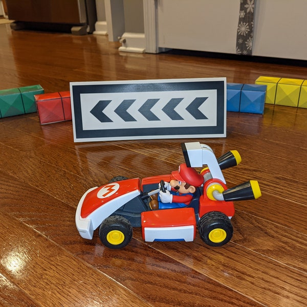 Mario Kart Live: Home Circuit Printable Direction Signs (Letter Size)