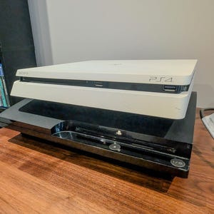 PS3 Konsolen Stacker | Spiele Schreibtisch Space Saver