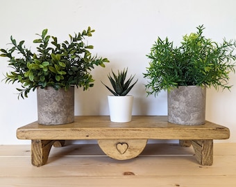 Raised Display Shelf / Counter Top Shelf / Table Centre Piece for Kitchen, Dining Room, Bathroom - 400mm - Antique Pine - (0124)