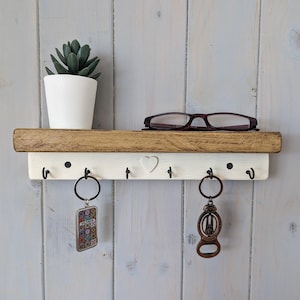 Llavero estilo campestre con ganchos para pasillo / entrada / cocina / dormitorio / lavadero - Dos tonos - Crema - (0113)