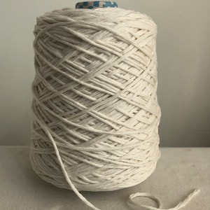 Bulky 100% Cashmere, 3 ply chainette, Cariaggi luxurious Italian yarn on cone, super soft and light, machine or hand knitting, white