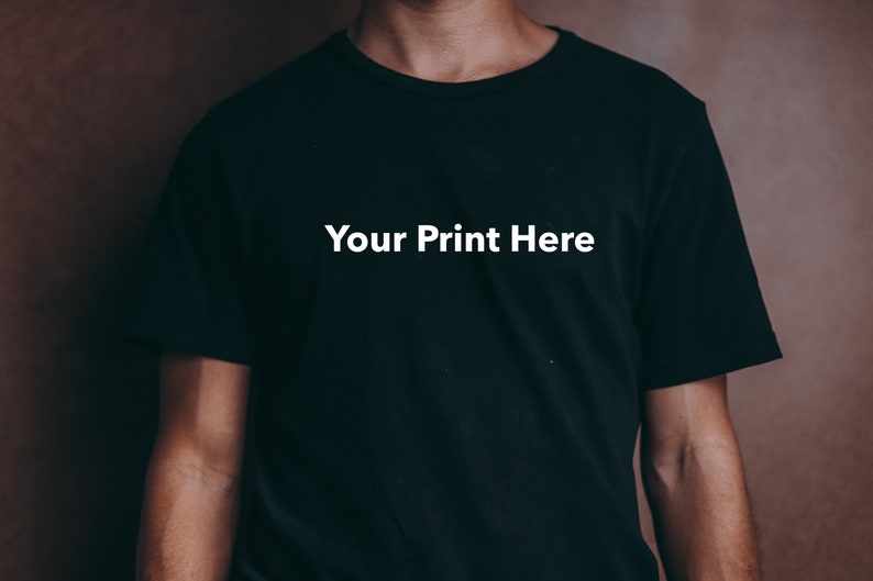 Ihr gedrucktes Design auf einem T-Shirt Ihr Lustiger Druck auf einem T-Shirt T-shirt für Merch und Parties Baumwoll T Shirts für Sie Bild 1
