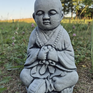 Figura de pedra ornamento de jardim de buda, figura de jardim à prova de gelo, decoração de pedra fundida à prova de intempéries