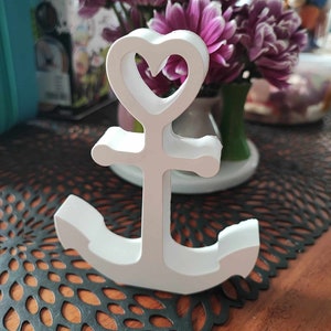 Silicone mold anchor