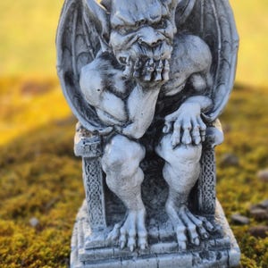 Steinfigur Gargoyle Mauerhocker Garten Figur Deko  Massiv Gartenfigur Dekofigur