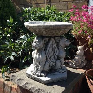 Stone figure gargoyle wall stool garden figure decorative solid garden figure decorative figure bird bath