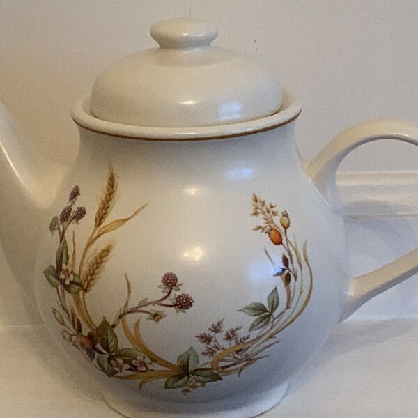 Vintage Harvest Teapot retro cream ceramic Traditional design  brambles berries Country Kitchen Replacement  Great Britain Collectible Gift