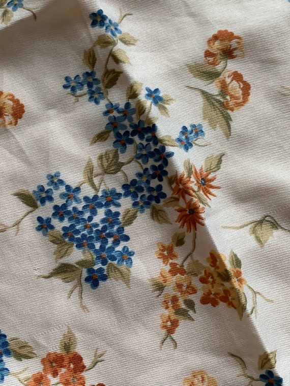 Vintage Floral print large square satin scarf Mad… - image 6