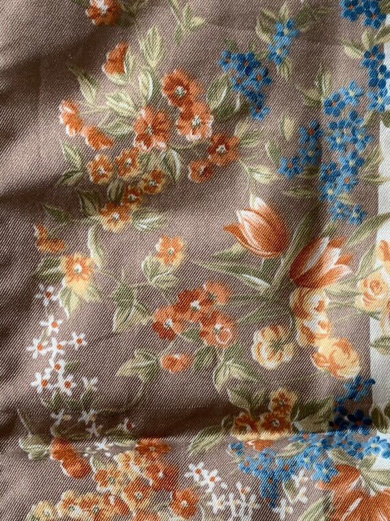 Vintage Floral print large square satin scarf Mad… - image 5
