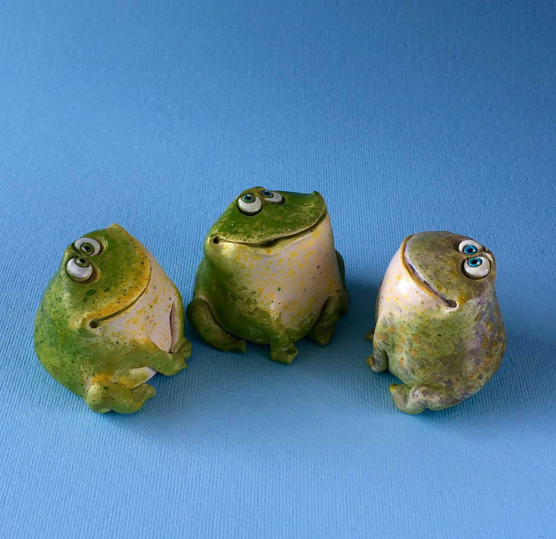 Green ceramic frog. Frog collection figurine. Etsy
