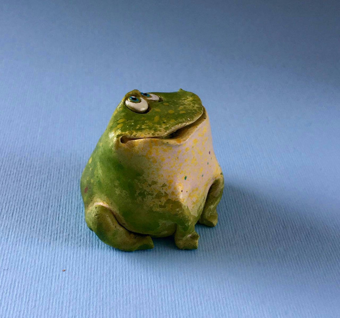 Green ceramic frog. Frog collection figurine. Etsy