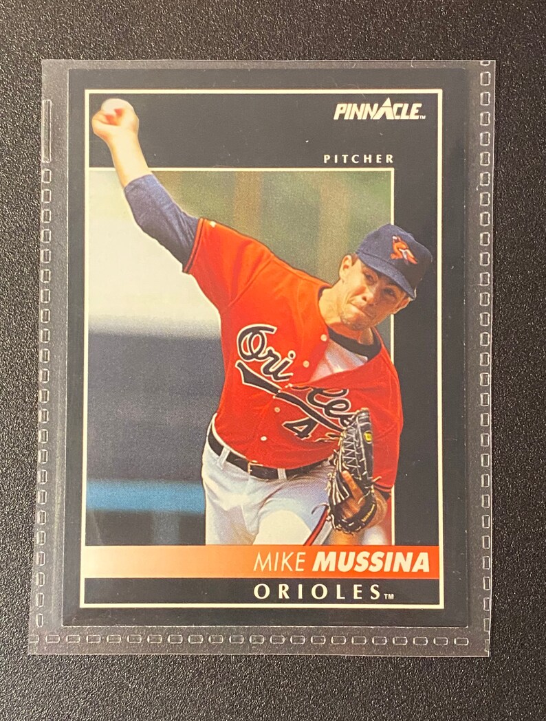 1992 - Authentic Collectible Baseball Trading Card Score - Pinnacle Mike Mussina #204