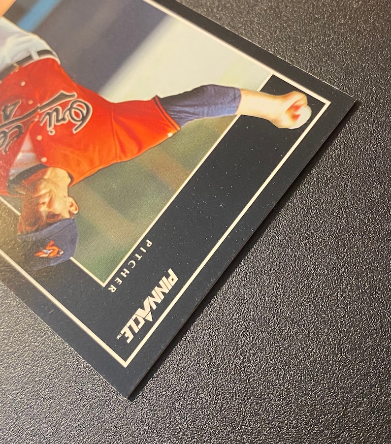 1992 - Authentic Collectible Baseball Trading Card Score - Pinnacle Mike Mussina #204