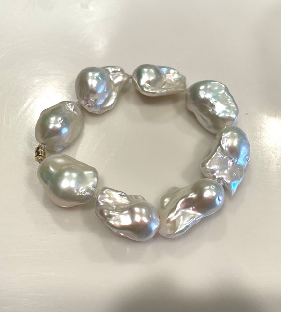 Grace Bracelet: 14k Solid Gold Shiny Freshwater Baroque Pearl | Etsy