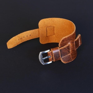 Distressed Leather Bund Strap, Wide Cuff Watch Band for Women and Men, 18mm 20mm 22mm 24mm 26mm Vintage Look Brown Crazy Cow Leather