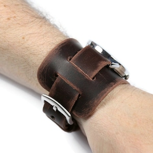Distressed leather watch strap, Wide leather cuff watch band, Brown aviator watch band 18mm 20mm 22mm 24mm Handmade leather watch bund band