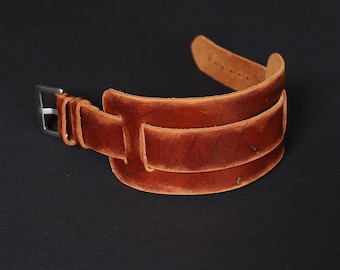 Handmade Distressed Leather Bund Watch Strap: Vintage Style Cuff