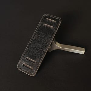 Black Leather bund pad 18-24mm Vintage style, Natural leather cuff Handmade