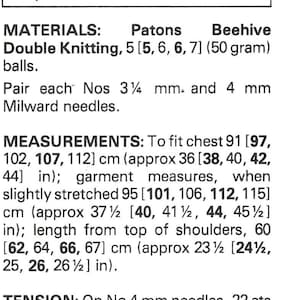 K&ouml;nnte beinhalten: Strickanleitung f&uuml;r einen Pullover aus Patons Beehive Double Knitting Garn. Das Muster enth&auml;lt Ma&szlig;e f&uuml;r Brustgr&ouml;&szlig;en von 91 bis 112 cm und L&auml;ngen von 60 bis 67 cm. Die Maschenprobe betr&auml;gt 22 Maschen und 30 Reihen auf 10 cm.