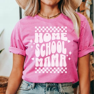 Retro Homeschool Mama T-Shirt: Stylish Homeschool Mom Gift