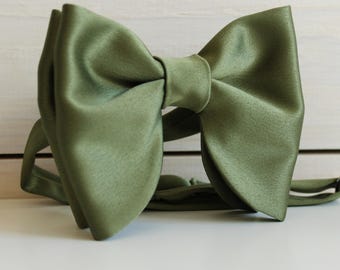 Papillon oversize in raso verde oliva: papillon pre-annodato per lo sposo da matrimonio