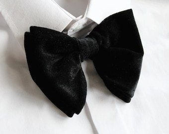 Papillon oversize in velluto nero: accessorio da sposa già annodato