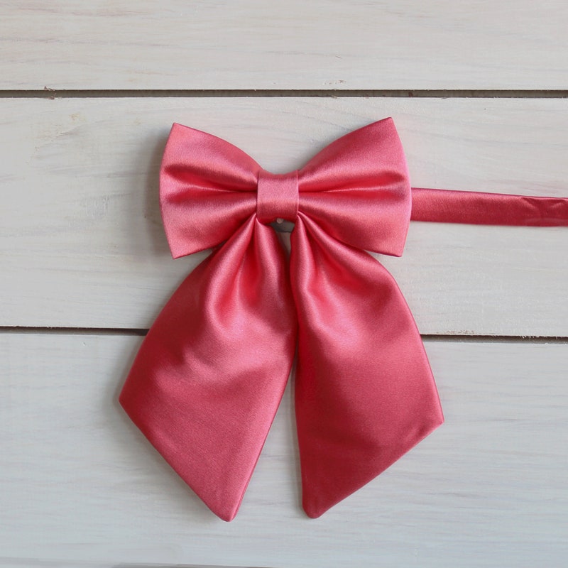 womens bow tie