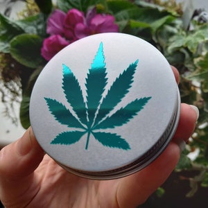 Petite boite à rouler motif Cannabis – Natural Mystic