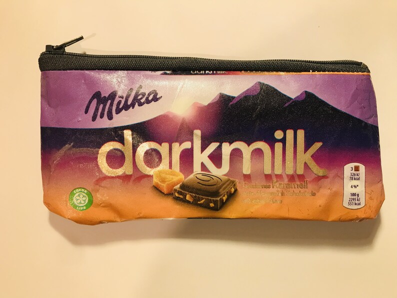 Geldbörse aus recycelter CHOCOLATE MILKA Tasche Handgemachtes umweltfreundliches Geschenk Stifteetui oder Kosmetiktasche Bild 4