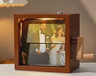 Álbum de fotos animado personalizado: máquina de animación de madera con manivela, caja de fotos de madera con luz